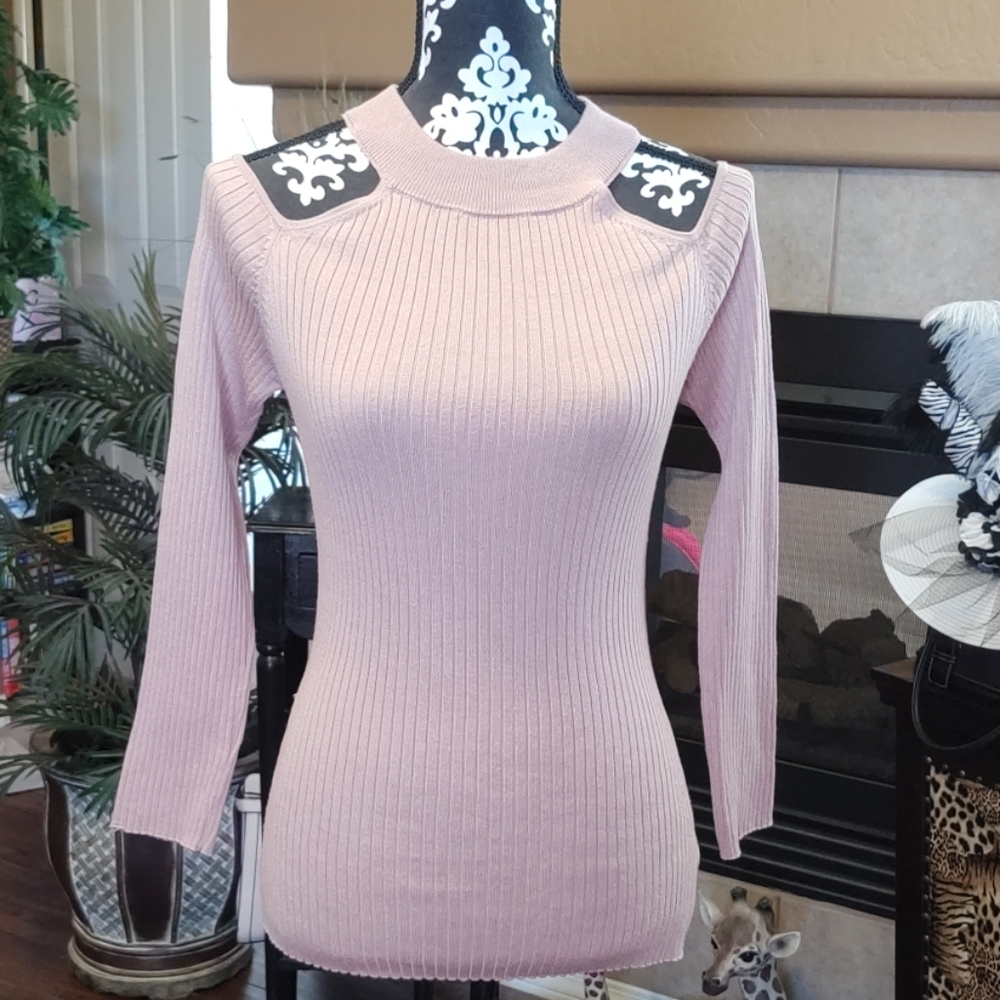 Long sleeve sweater, ribbed with cold shoulder - Picture 2 of 5